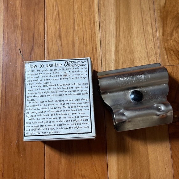 Vintage Berghman Skate Sharpener In Original Box Maywood IL. - Picture 3 of 6